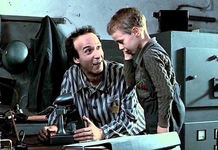 comculturaearte's tweet photo. Bom dia Mundial da Criança!

“La vita è bella” (1997), filme de Roberto Benigni https://t.co/WNmhVnplMX