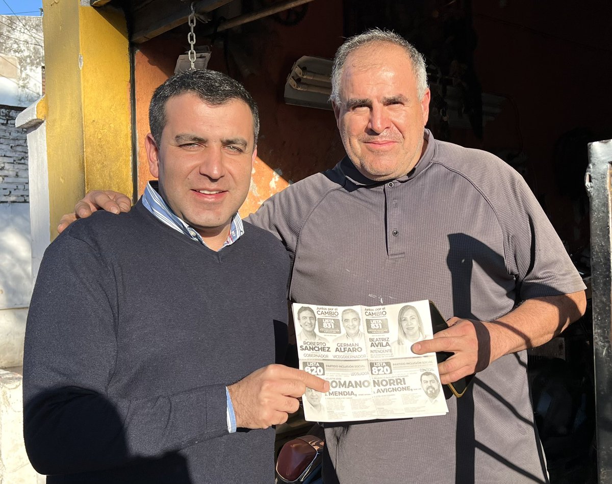 ARomanoNorri's tweet photo. “¡Queremos cambiar! Se tiene que dar el cambio de una vez por todas, no podemos continuar viviendo así.” Los vecinos nos lo dicen en cada caminata. 

Los tucumanos merecen vivir mejor, el momento es ahora. 

#Lista820 https://t.co/gRtfoplzBe