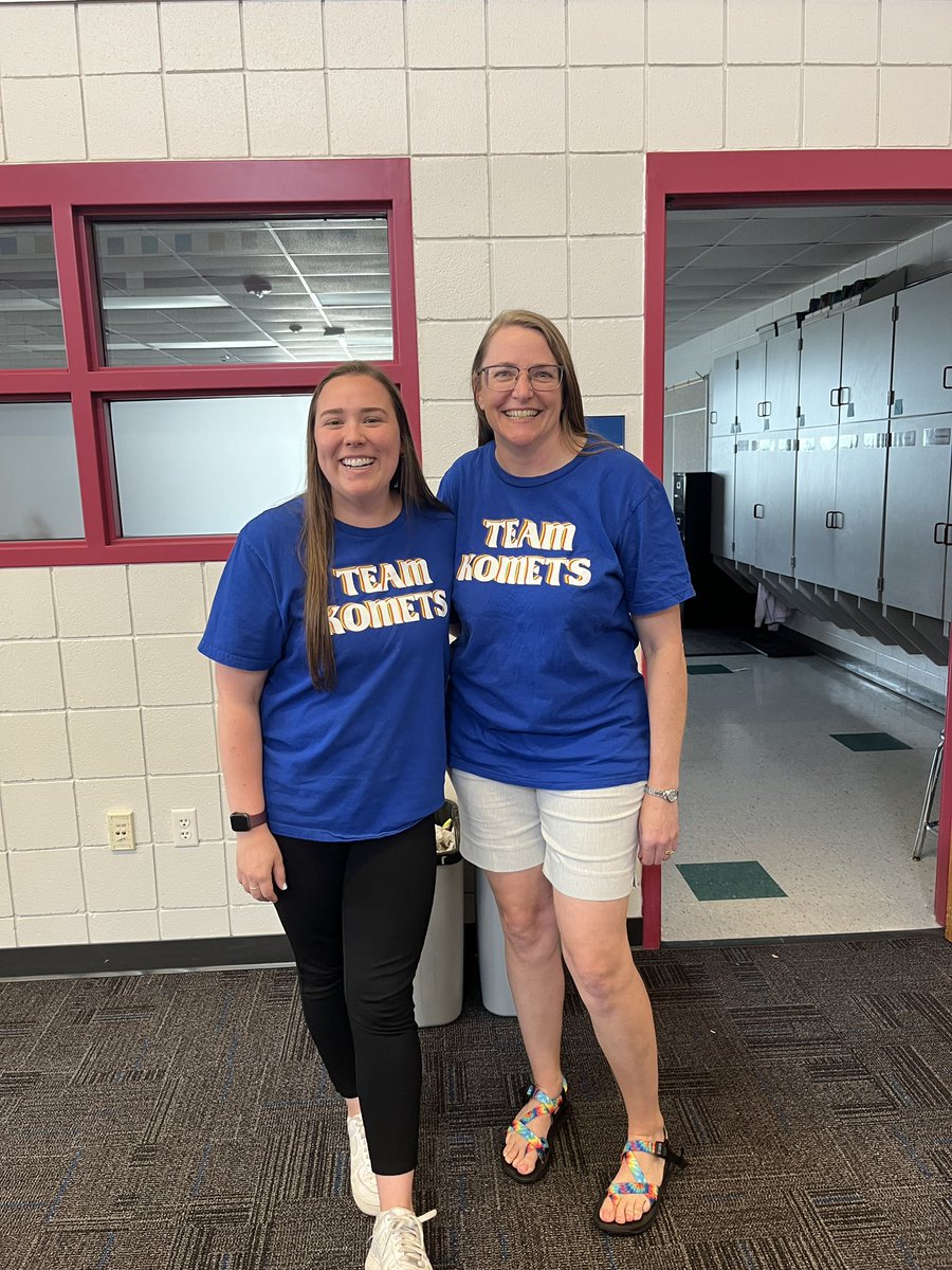 Today’s dress alike was with friend Miss Hegna! <a href="/KMElem/">KM Elementary School</a>