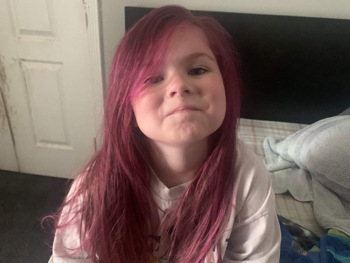 McdavisAmanda's tweet photo. When your kiddo wants you to die her hair with conditioner like you do yours in the shower… lol pink hair suits her… https://t.co/suW7wHrckC