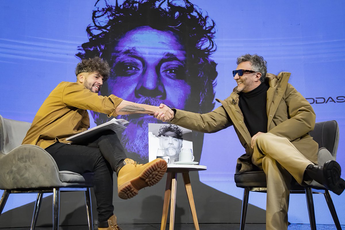 En breve salimos al aire en Telenoche, con adelanto de la nota que le hice ayer al gran <a href="/FitoPaezMusica/">Fito Paez</a>