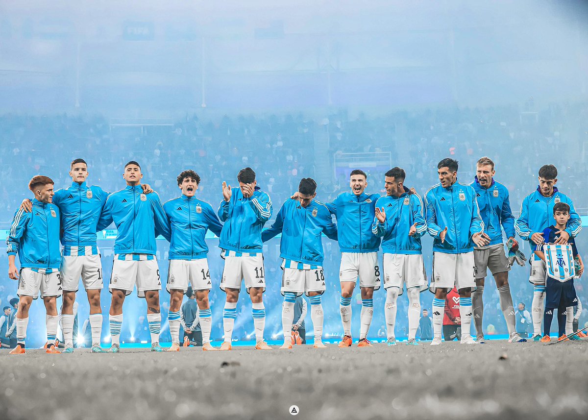DataTop9's tweet photo. #SeleccionArgentina
#sub20 #Argentina 
✅No queda duda que estos pibes tienen un futuro enorme por delante.
Que esto no los desmotive y sigan peleando.  Son el futuro de la selección 🇦🇷🔜 https://t.co/8yUq8haaic