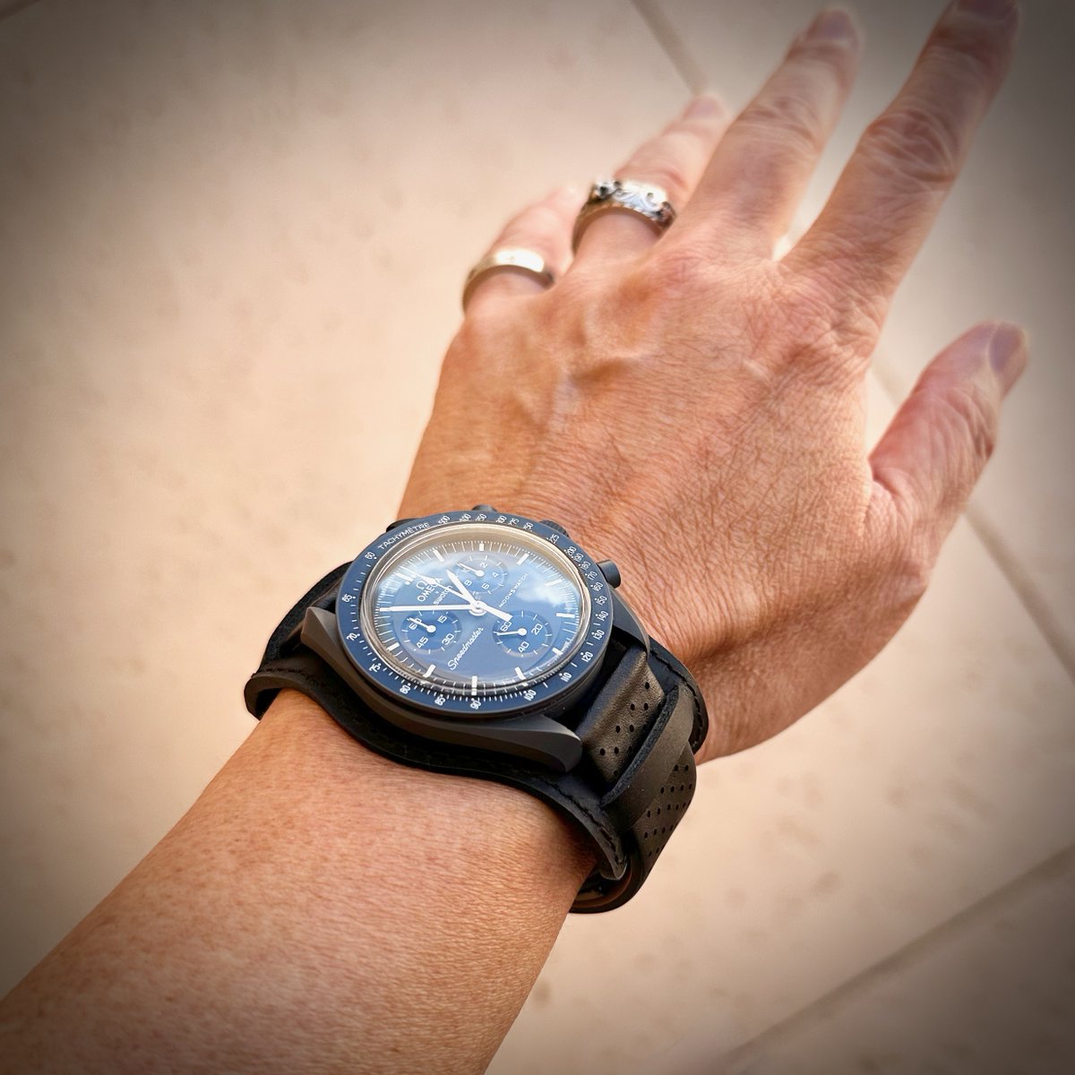 3点おまとめ　時計 FxfiksCaEAETIoK.jpg