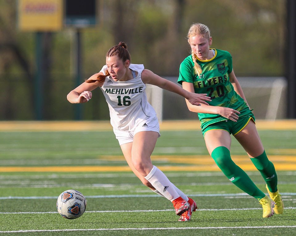 Great end to my sophomore year! 
-4.0 gpa
-8 goals (+1 jamboree goal)
- 6 assists
- Second team all conference 
-Offensive MVP
- got into stuco, Konnect and Junior exec
-started A+ tutoring 
Can’t wait to get back to club soccer! 
<a href="/2006GStldanavy/">STLDA 2006 Girls Premier Navy</a> @STLDevAcademy @MH_girlssoccer