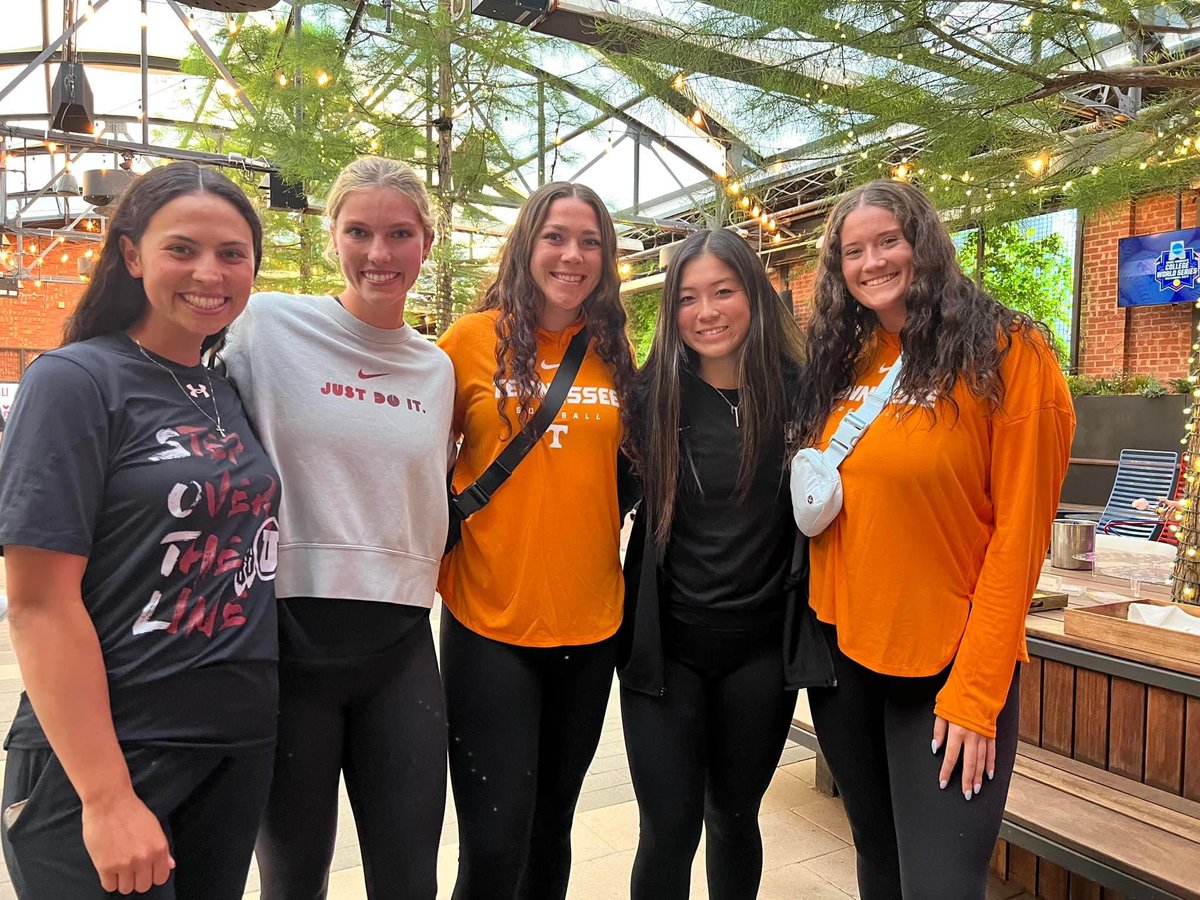 Foothill League Softball will be well represented at the WCWS! 
Jordyn Gasper-Hart/Utah, Ally Shipman-Valencia/Alabama, 
McKenna Gibson-Saugus/Tennessee
Aly Kaneshiro-Hart/Stanford
Grace Keene-Saugus/Tennessee
Good luck, ladies!