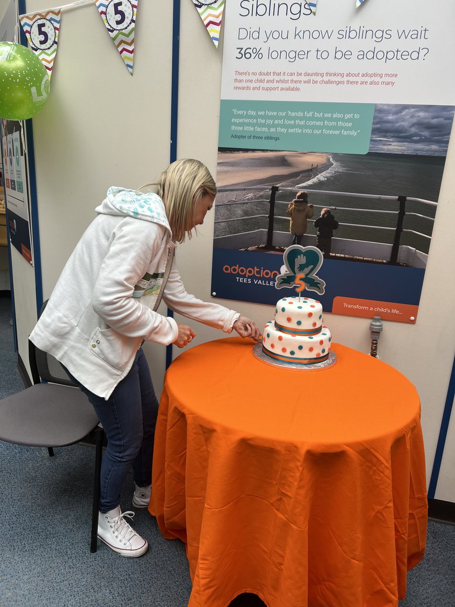 ⁦@AdoptTeesValley⁩ Lisa putting last touches to ATV 5th Birthday cake. We are here for adoptees, adoptive families & birth relatives in Teeside ⁦@stocktoncouncil⁩ ⁦@darlingtonbc⁩ ⁦@MbroCouncil⁩ ⁦@RedcarCleveland⁩ ⁦@HpoolCouncil⁩ ⁦#youcanadopt