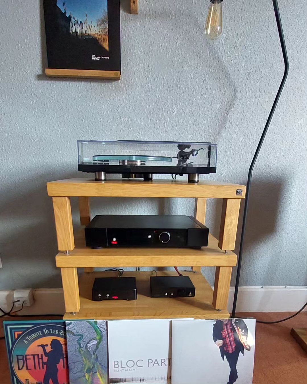 Hifi sales racks duet