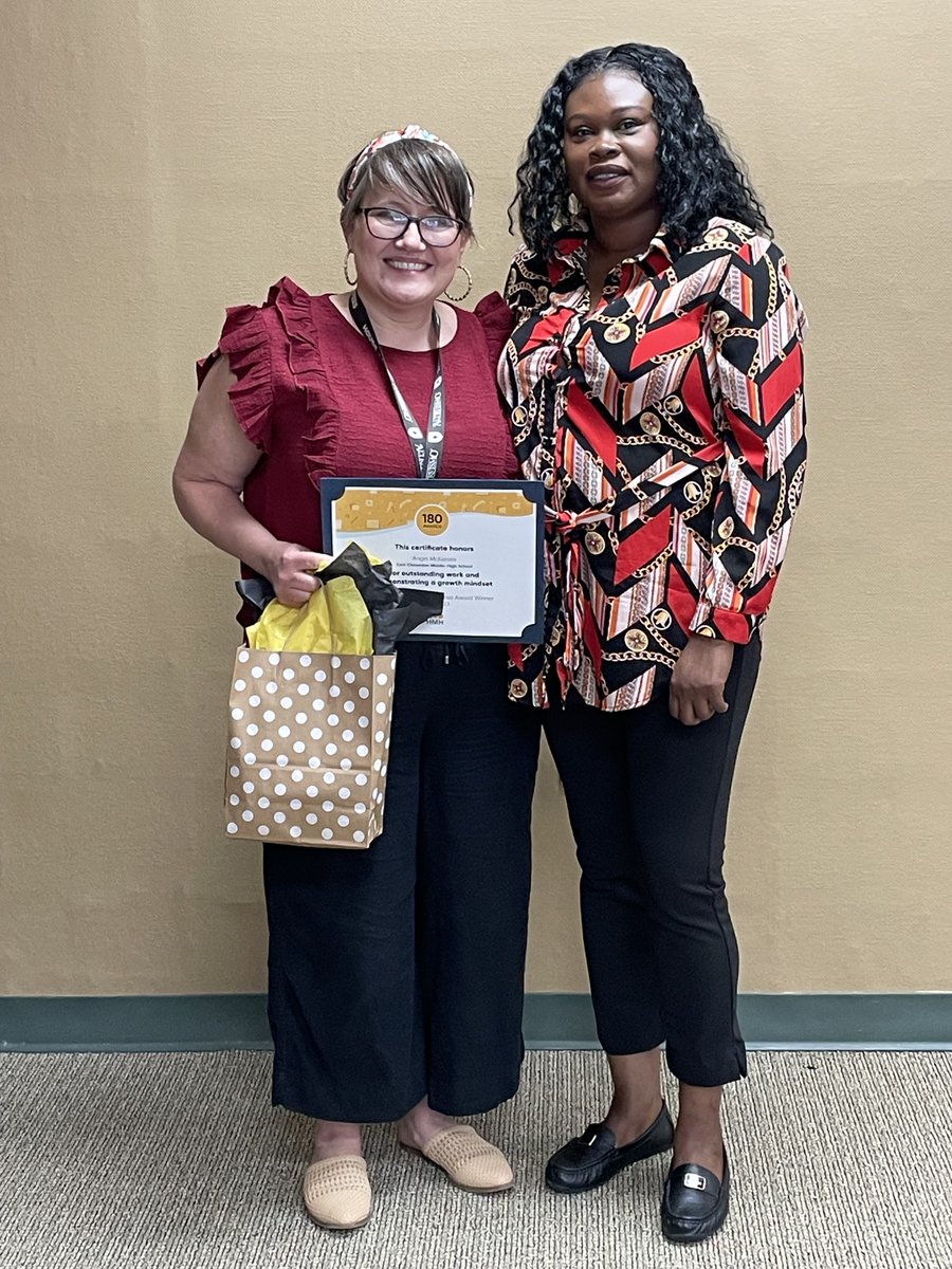 Amy Zagora tweet media