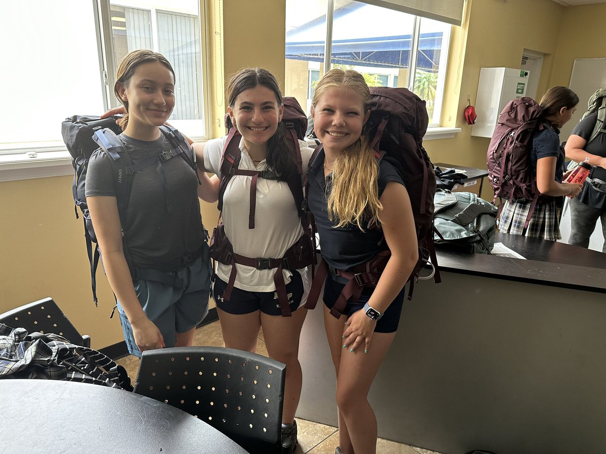 Hogg_Science's tweet image. Forgot to post the other day but we packed some of our gear for Switzerland. We are getting excited! 😜 #NBPS #NBPSEagles #nordangliaeducation