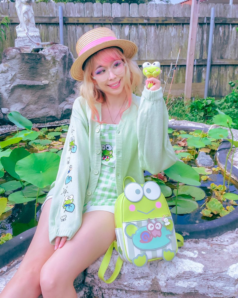 🐸 Keroppi by the pond!!! 🐸

Outfit &amp; bag -> <a href="/HotTopic/">Hot Topic</a> 🐸

🐸 #sponsoredbyHT 🐸 #HTFxMayMustHaves 🐸 #keroppi 🐸 #kerokerokeroppi 🐸 #keroppilovers 🐸 #frogcore 🐸 #froggy 🐸 #sanrio 🐸

instagram.com/p/Cs7QMxquYhz/