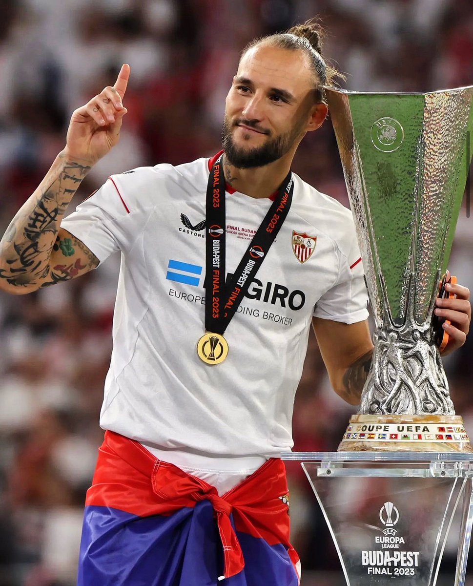 hotsportsrb's tweet photo. Svaka čast majstore! 💪
#Gudelj #Sevilja https://t.co/8yevDnfKfR