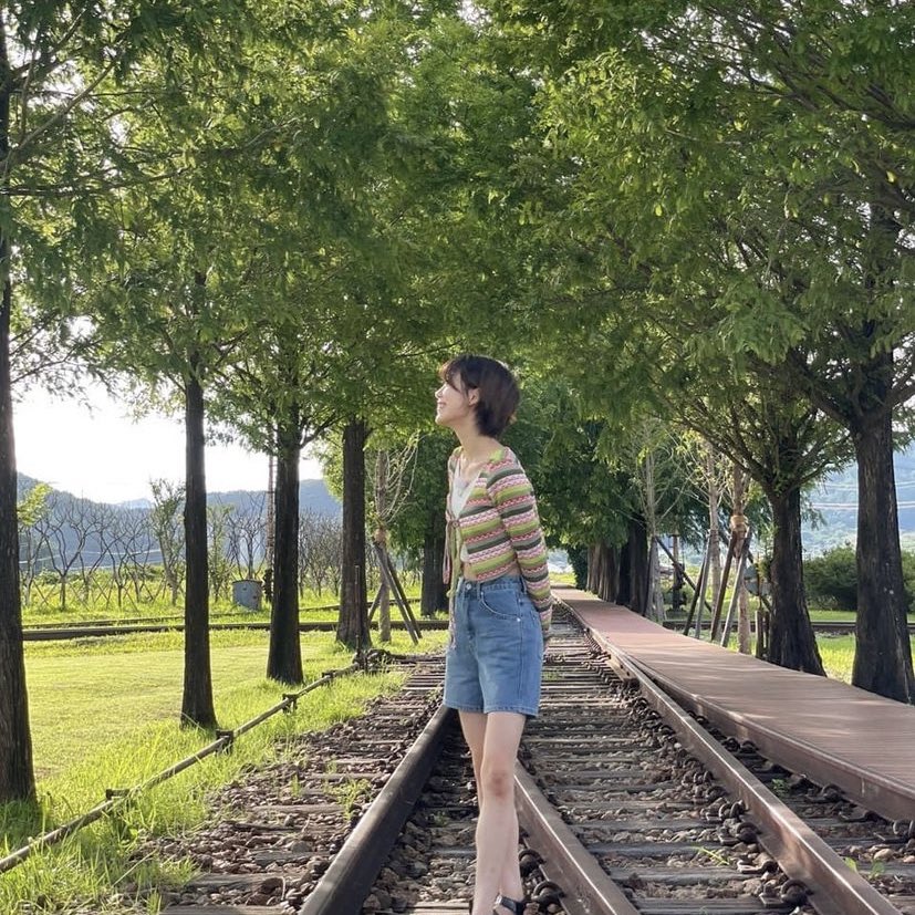 my gf REAL 
#Hourlylua #루아 #김수경 #WekiMeki