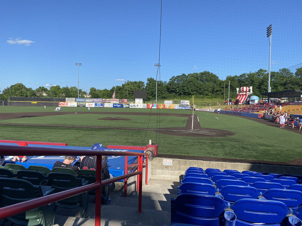 TeamFidelisKC's tweet photo. Thanks to Brian Bortz of the @florence_yalls for the tickets to tonight’s game. We are excited about our meeting tomorrow!
-
-
-
-
#teamfidelis #baseball #baseballpark #baseballlife⚾️ #veterans #yalls #florenceyalls https://t.co/Yy9syLoAYB