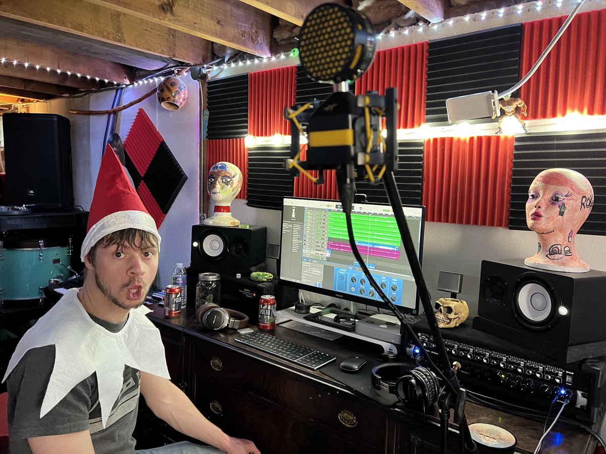 🎵 Breaking News! 🎵 FrostbiteBC, the incredible band from the North Pole, shattered records during a spectacular recording weekend! Surpassing all expectations, their enchanting melodies and raw talent left fans in awe. Stay tuned for their upcoming masterpieces! ❄️ #FrostbiteBC