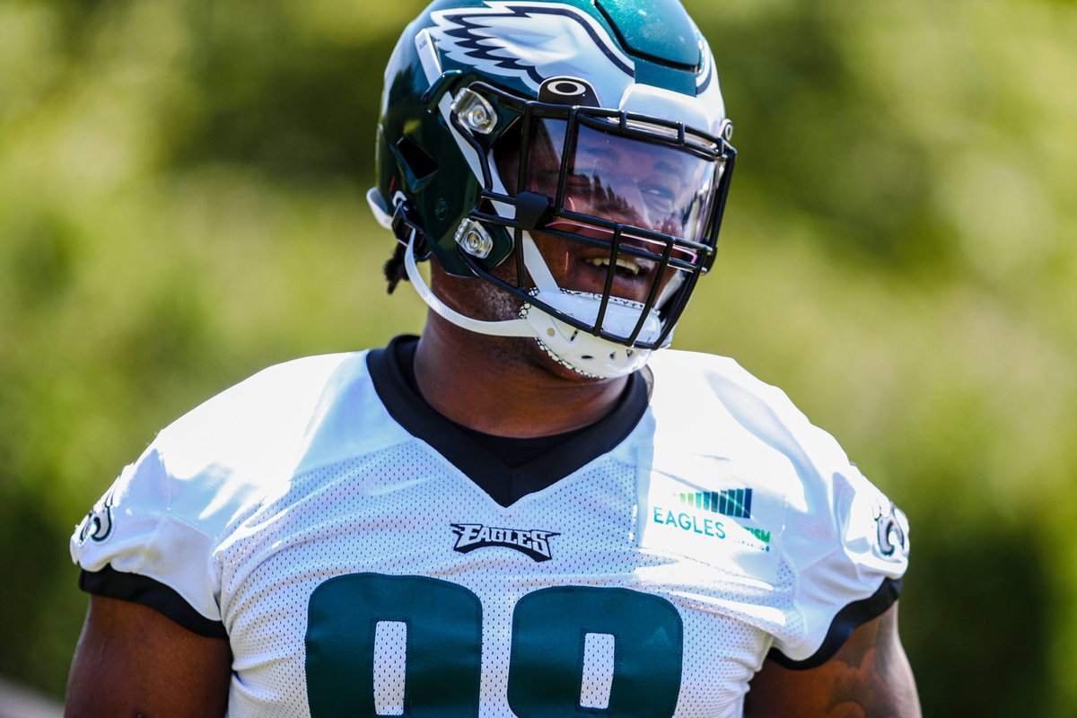 pheaglescentral's tweet photo. #Eagles 9th overall pick Jalen Carter allegedly broke a blocking sled in his first week at rookie OTA’s… 😳

The league messed up.

(Per @EaglesInsider &amp; @Philly_Mike25) https://t.co/gyxjUWe6tZ