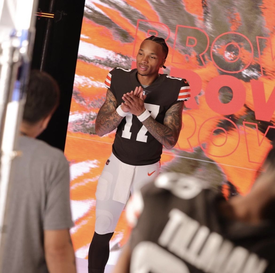 uch_anyanwu's tweet photo. @DoriansTweets has been identified as the 7th most marketable and influential @NFL 2023 draftee. @nflpa @Zoomph 
#sportsmarketing #talentinfluencer #sportsbiz #engagementanalytics #nflplayermarketing #dawgpound https://t.co/AVQb6aCsCn