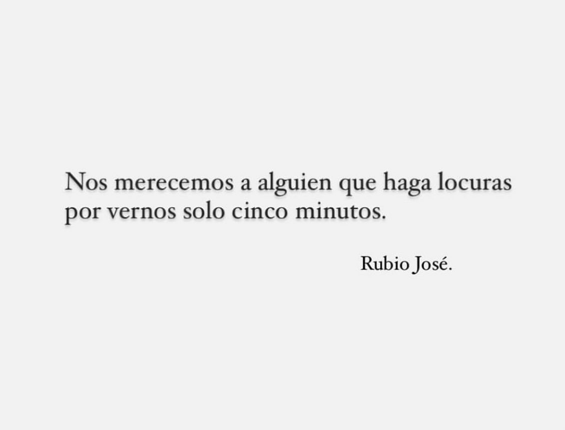 Cementedelibros's tweet photo. “Nos merecemos a alguien que haga locuras por vernos solo cinco minutos.”
Autor: Rubio Jose
#cementeriodelibros https://t.co/Jh4JOyCJnb