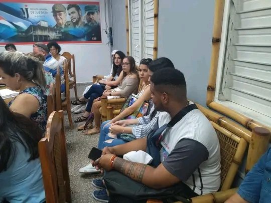 CarmenBejerano2's tweet photo. Nuestra casa ha https://t.co/5YREQ4AKeK.dicha esta semana de darle la bienvenida a jóvenes estudiantes de la carrera de Derecho, que estarán durante un mes en diversas unidades realizando su práctica laboral... a ellos la bienvenida y aprender/aprehender de cada lugar 🤗 https://t.co/D04dFHLBMl