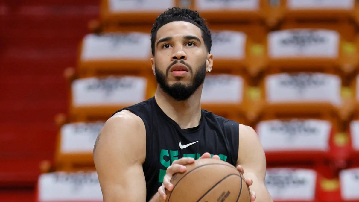 NBAMemes's tweet photo. Jayson Tatum warming up for Game 8 🔥 https://t.co/eqJvDYfpSp
