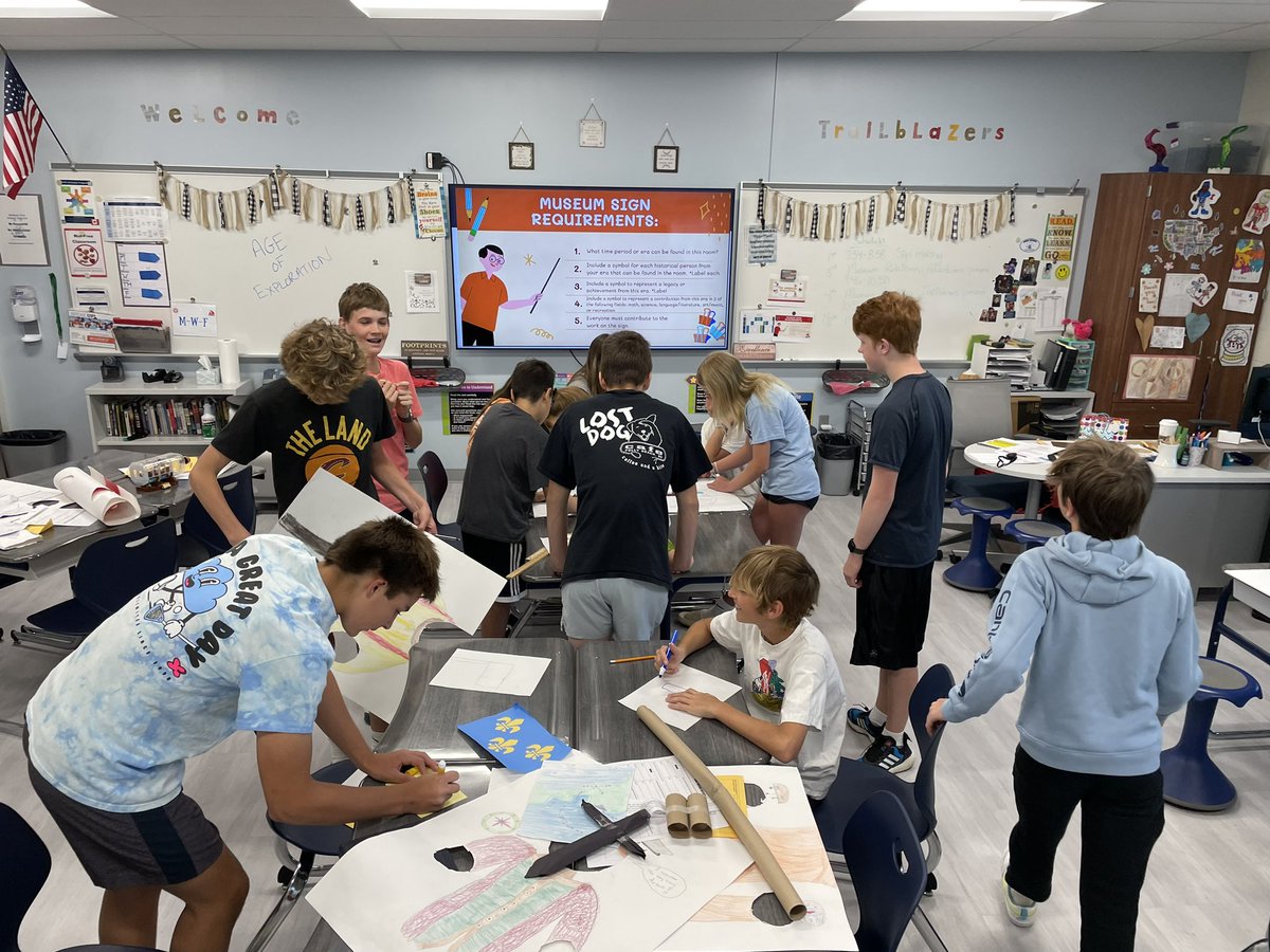MrsDavisLA's tweet photo. The Living Museum was a success! Students did an amazing job! Thank you @MrsMcCoyHistory and @MartinHistory7 for giving students this opportunity to showcase their knowledge of historical figures! https://t.co/NrcsDyd9ru