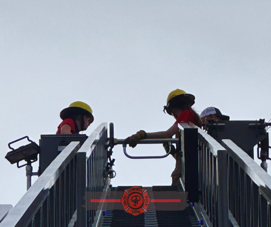 Our GFT High School Cadets got a special ride in the bucket of Ladder 421! 🚒🧑‍🚒Each year as our cadet academy comes to a close, it is a tradition to take one final ride as a way to celebrate their achievements. Great job this year!