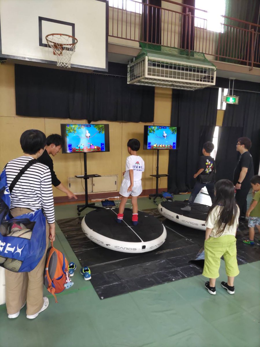icaros_japan's tweet photo. こんにちは、御幸森・中川地域交流会🎾イベントに呼んで頂きました。
行列にもかかわらず、楽しんでプレイして頂けました👏
ICAROSをイベント活用の問い合わせは専用HP💻にて確認下さい。※有料💰です💰
#イベントバンク #ICAROS #ICAROSCLOUD #町おこしイベント https://t.co/57A1l3ZmjT https://t.co/Zxfsv8PMdx