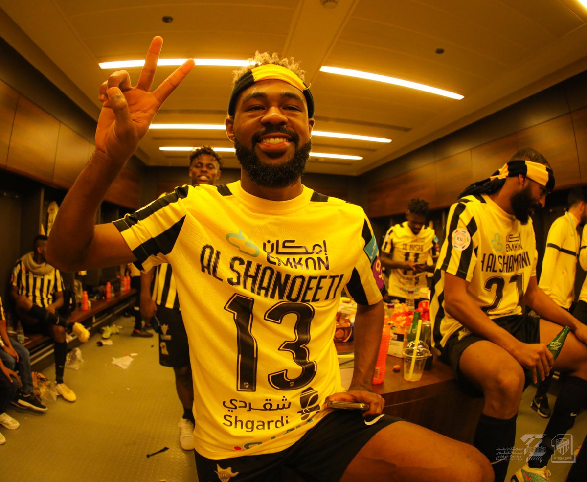 ittihad's tweet photo. - تقولولي كم عنده؟ 🤔
= بـطـولـتـين .. بـطـولـتـين 🔥✌️

#الدوري_الاستثنائي_العالمي https://t.co/mgQufxgNwG
