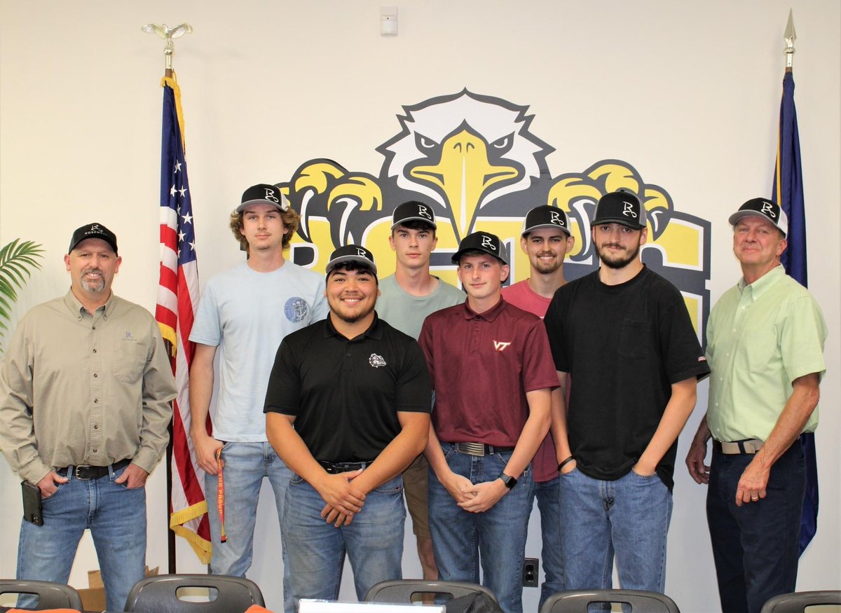 RosendinInc's tweet photo. Signing day is not just for sports π‘
On May 23, The Page County Technical Center in Luray, VA, has six students who signed into the @IBEW local 26 and coming to work for Rosendin!
Welcome to the industry!
#LeadInspireBuild #PageCounty #IBEW #electrician https://t.co/zsYyMfQjjx