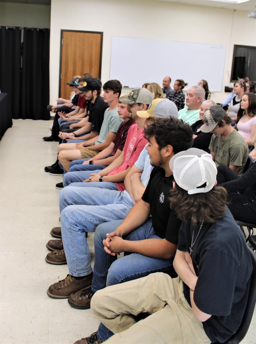 RosendinInc's tweet photo. Signing day is not just for sports π‘
On May 23, The Page County Technical Center in Luray, VA, has six students who signed into the @IBEW local 26 and coming to work for Rosendin!
Welcome to the industry!
#LeadInspireBuild #PageCounty #IBEW #electrician https://t.co/zsYyMfQjjx