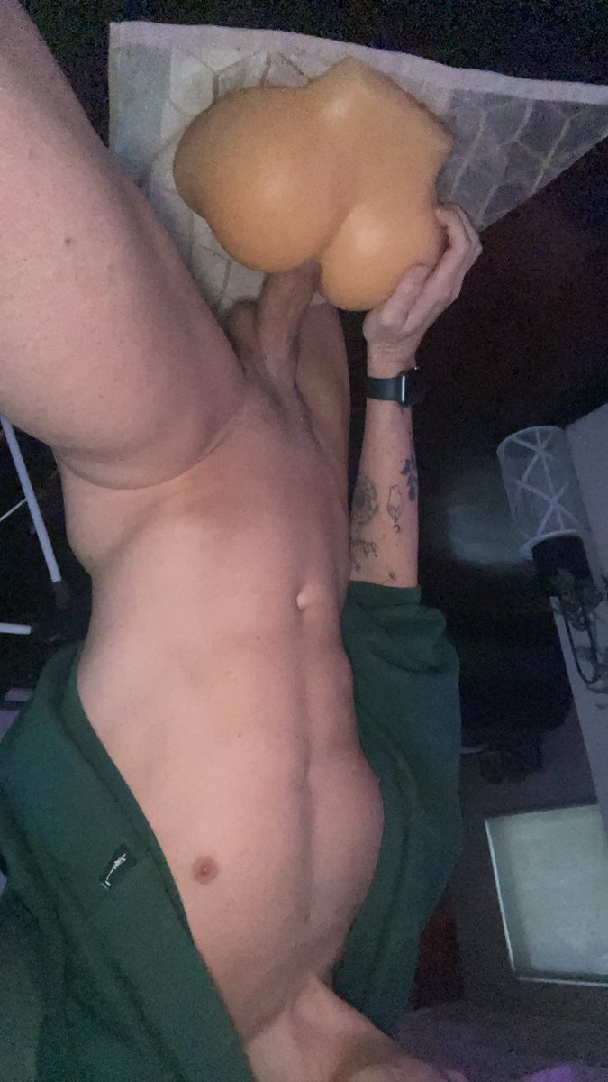 RT if I can use your hole next