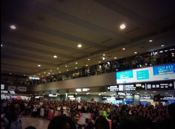 Taylor Swift Toyko Narita Airport in Japan November 8, 2014 – Star