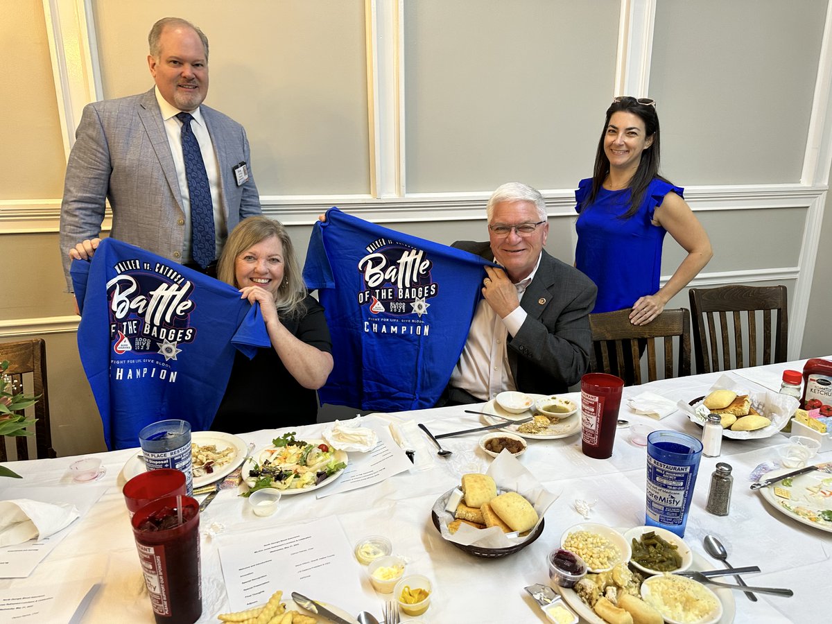 DamonRainesWC's tweet photo. Today we honored Ms. Kim Jones @walkersheriff for her faithful service and dedication to Battle of the Badges @bloodassurance and to Sheriff Wilson for over 36 years #AmazingLegacy #thankyou https://t.co/4t9PEjqj8S