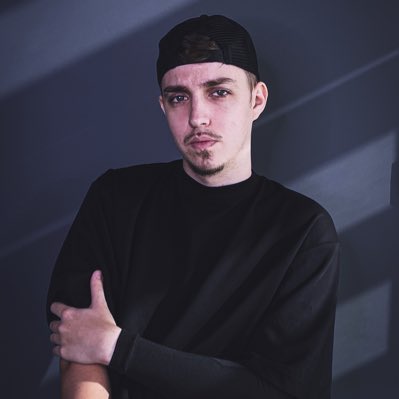 tkl_slaay's tweet photo. #NouvellePhotoDeProfil https://t.co/QT8MWySuZX