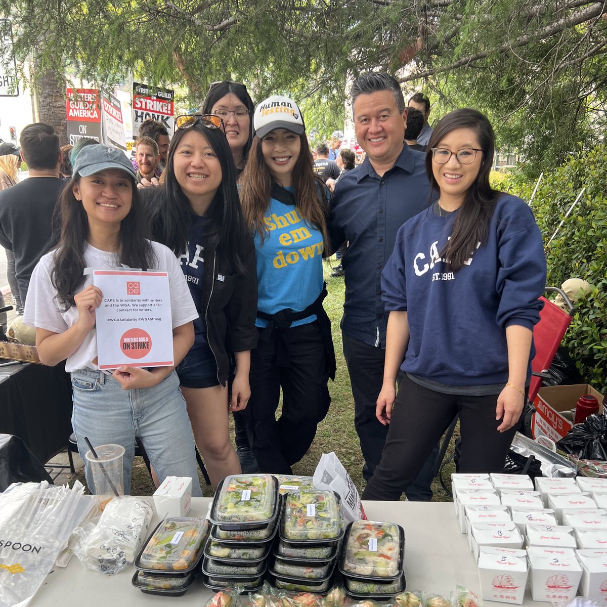 CAPE is proud to support our writers. 💪🏼 An amazing turnout today, especially to connect with those with the Horror Writers Unite strike! Hope you all enjoy the lunch and boba! Also thank you to our Board Members @NYBongiovi and Peter McHugh for joining us! #WGAStrong @WGAWest