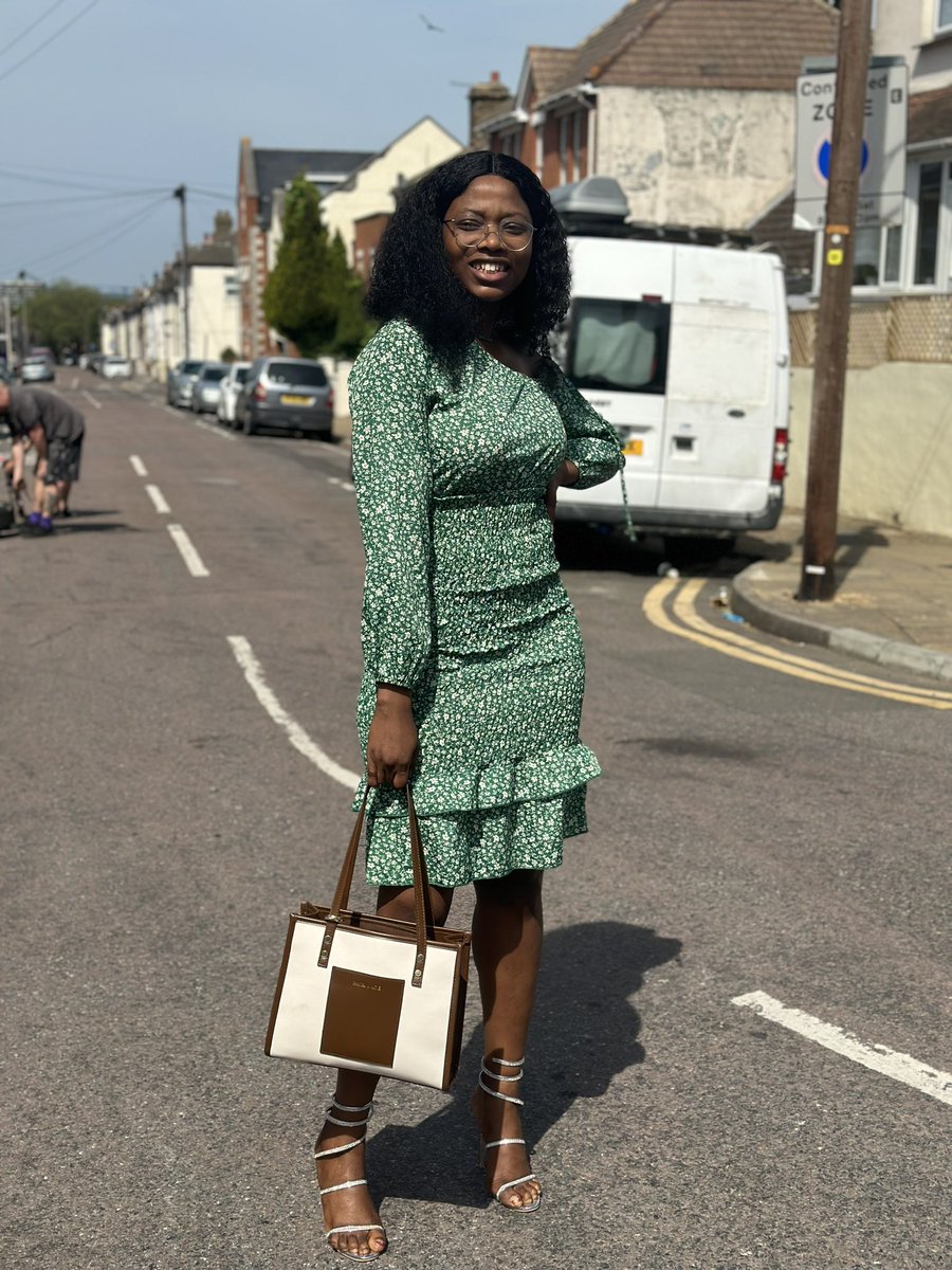 elu_mide's tweet photo. Juneeeeee🍷

..In every thing give thanks: for this is the will of God in Christ Jesus concerning you. https://t.co/glBinmP1OX