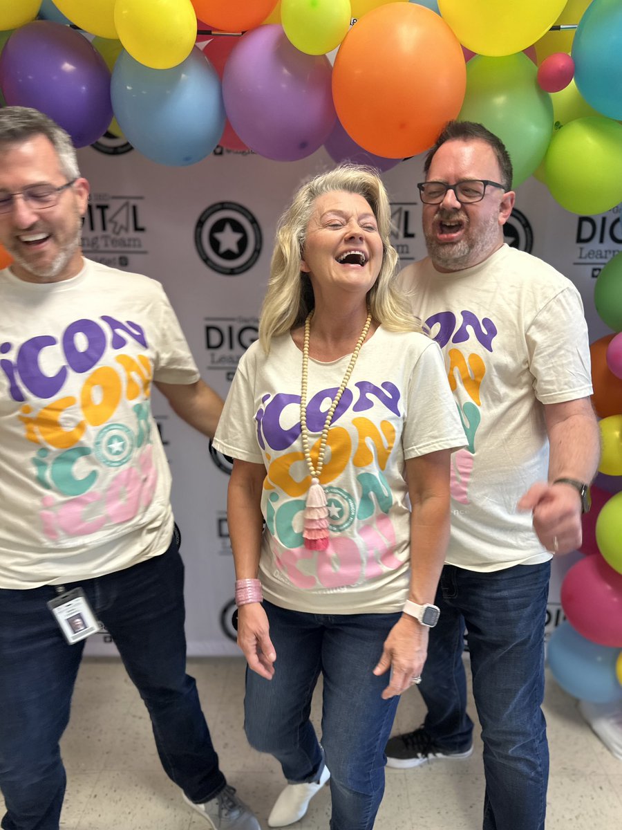 We had a blast volunteering at #GISDiCon! We love that this conference is for teachers by teachers! Our district has so much incredible talent pouring into our students! #CandidMoment