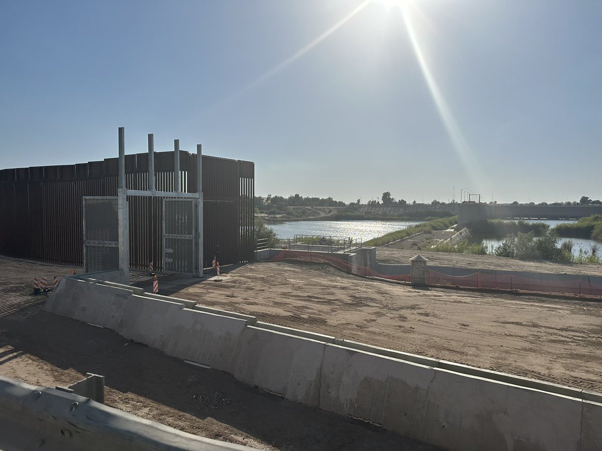 Former Border Chief Yuma Sector Chris Clem talking with <a href="/AFPFNH/">AFP Foundation New Hampshire</a> and <a href="/AFPfoundation/">AFP Foundation</a> about our border with Mexico and illegal crossings at this particular section.