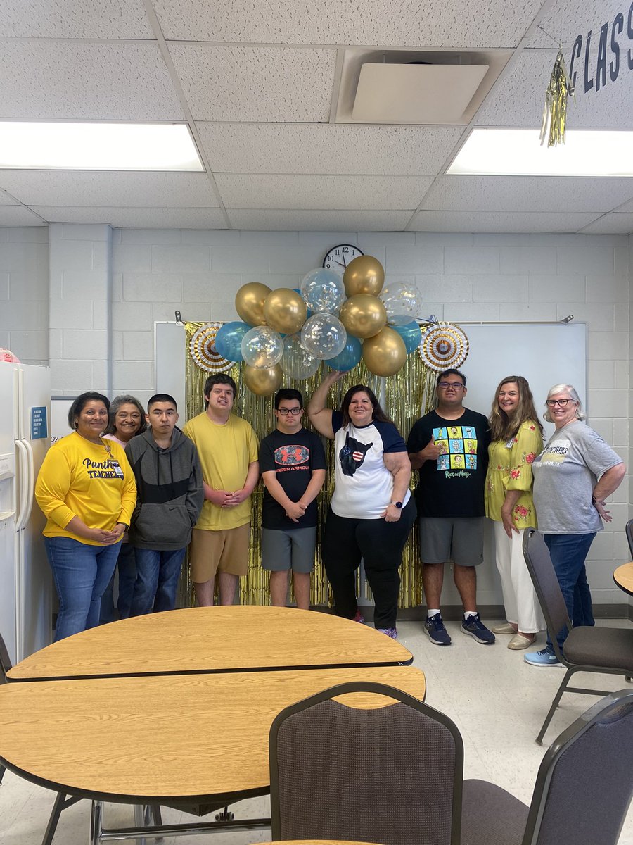 PantherH107's tweet photo. Congratulations to our CBVI Seniors! Wishing you the best on your next journey. πππΎ #VIPPanthers #OCPanthers #VIPSeniors https://t.co/CtYa5Huzi4