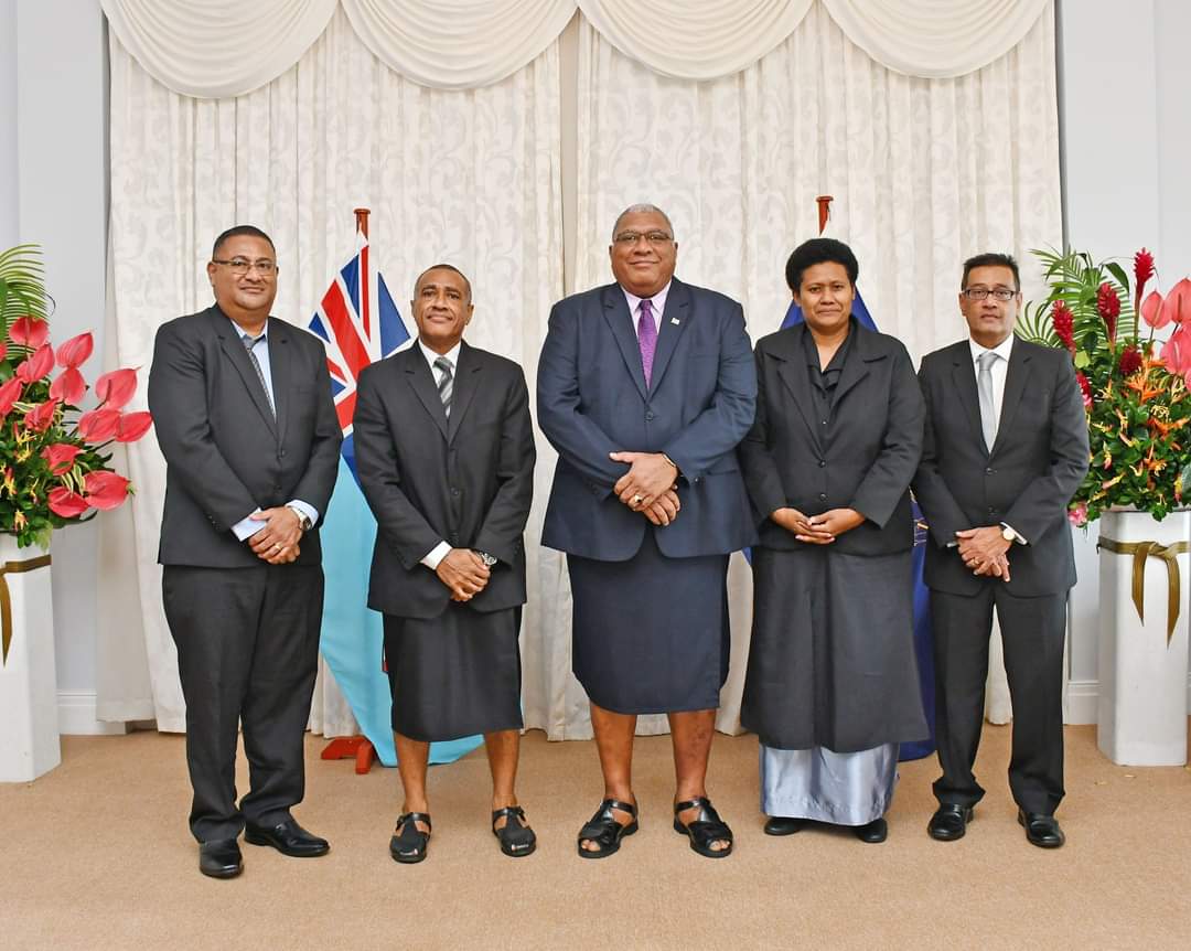 Fiji's judiciary was further strengthened today with the swearing in of four new High Court  Judges  at the State House.

The new-appointees were sworn in by H. E President Ratu Wiliame Katonivere at the State House. 

#peoplescoalition #FijiNews #Governmentnews