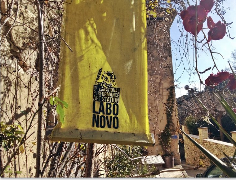 FMetamorphoses's tweet image. 🙏Merci au #LaboNovo d’être partenaire du Festival #Metamorphoses.
Cette résidence d’artistes qui ouvre régulièrement ses portes au public, offre dans cette belle maison en pierre au cœur de #Reillanne un lieu idéal et ouvert de création et de diffusion.
👉frequencemistral.com/Une-residence-…