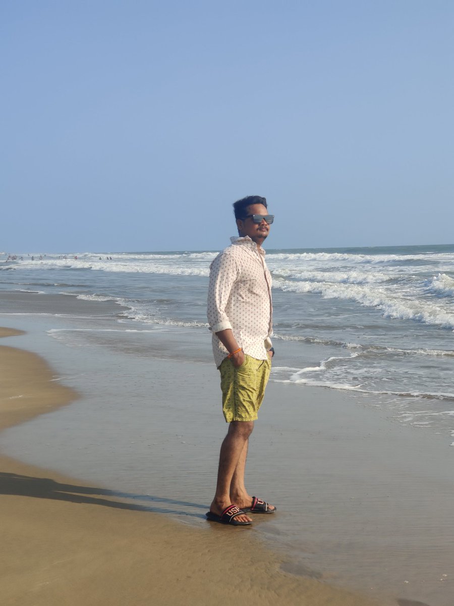 Me Myself and I
.
#Goa #arambolbeach 
#India #arabiansea