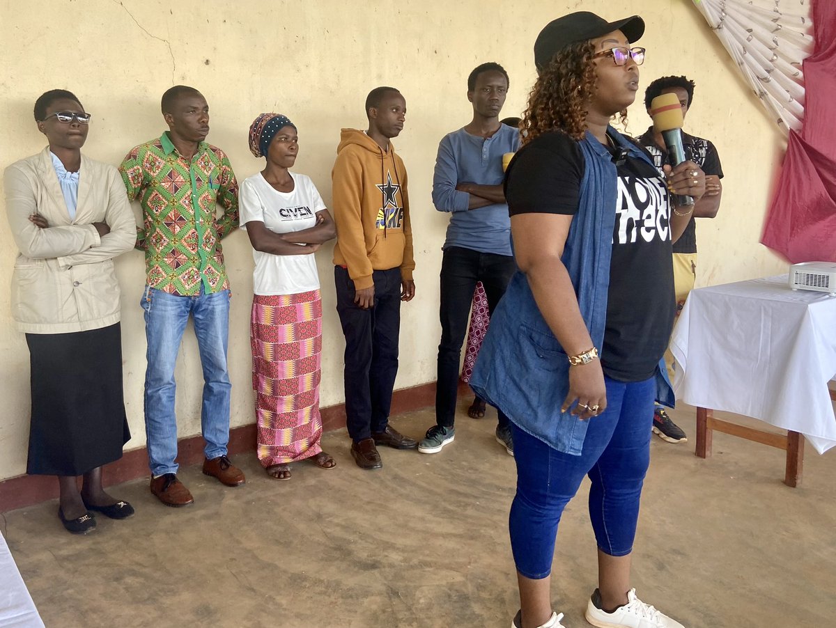WeCodeDreams's tweet image. Super proud of our students in Ruyigi, Burundi developing innovative tech solutions to tackle local society and business problems! 🌟Their presentations were 10000/10! 🙌