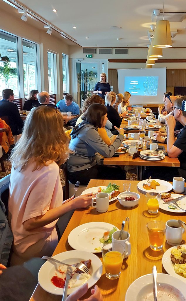 Kevätkauden viimeisellä Yrittäjien aamupalalla kaupunginjohtaja <a href="/LeppanenLaura/">Laura Leppänen</a> kertoi kaupungin ajankohtaiset terveiset. Tulevaisuus näyttää aurinkoiselta, Naantali kiinnostaa ja kasvaa! #Naantali #kunnat #yrittäminen #yrittäjyys <a href="/NaantaliK/">Naantalin kaupunki</a>