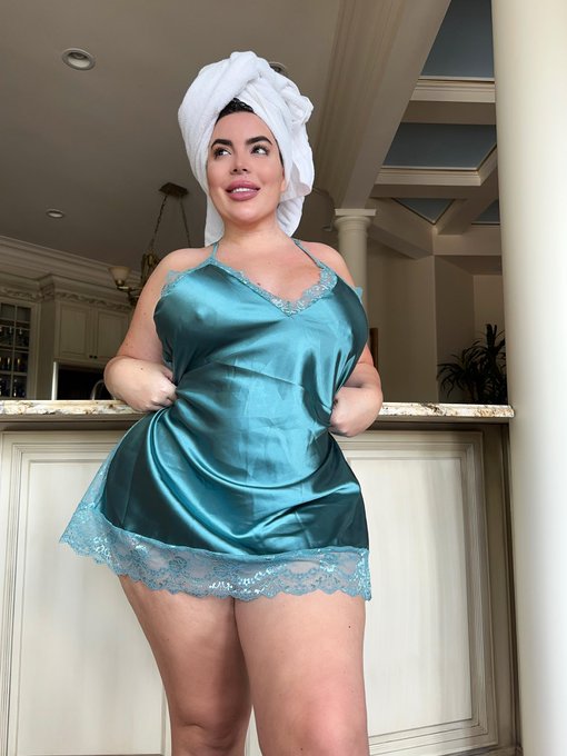 Keep me company   https://t.co/bWO5AJGaCz https://t.co/7Jq7B4IUzm