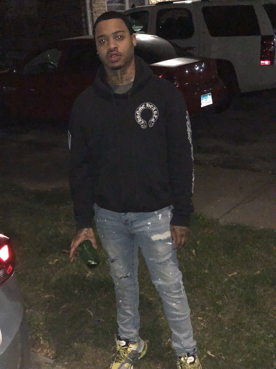 EDM_GUWOP's tweet photo. Only Thing That’s Gone Take That Pain🤕 👺 Away Is If You Get Rackss🔌📦💰 Foreva Get My Lick Back👻🎯 #freedaguys🔓💯 #longlivethegreatest💙 https://t.co/GdSzCcwweG