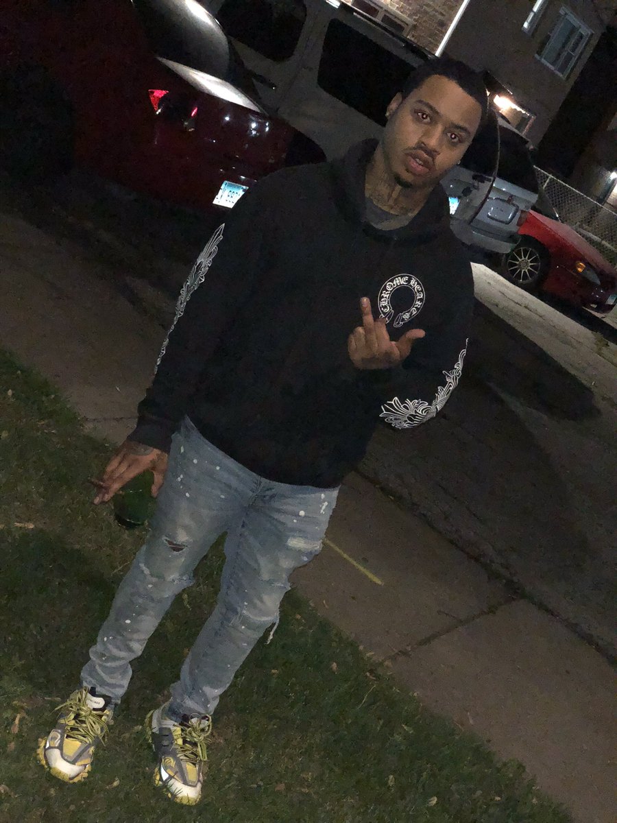 EDM_GUWOP's tweet photo. Only Thing That’s Gone Take That Pain🤕 👺 Away Is If You Get Rackss🔌📦💰 Foreva Get My Lick Back👻🎯 #freedaguys🔓💯 #longlivethegreatest💙 https://t.co/GdSzCcwweG