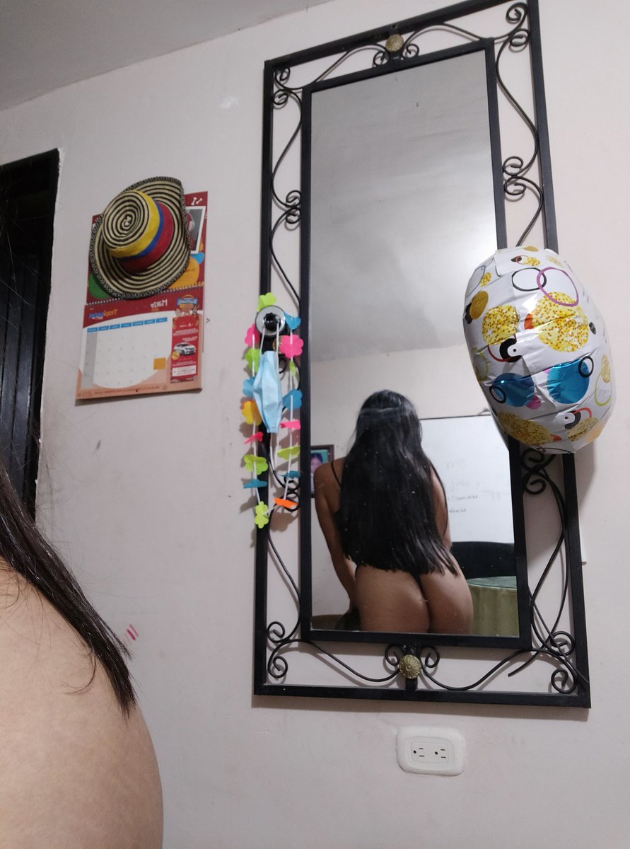 Mis bebes en este momento estoy100% disponible para sus videollamadas así que los espero para que pasen un rato agradable 🙈