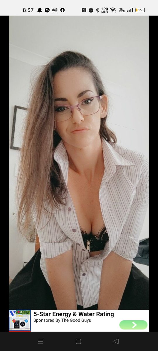 I don't appreciate that the IG algorithm requires my feed to be super neat and consistent to grow, but it fkn is what it is, so anyway it's selfie time so here's some boobs. 
#officelady #personalassistant #howcanihelpyou #undertheshirt #contentcreatorlife