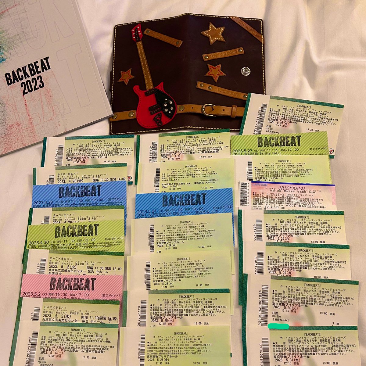 umi_kazuki_suki's tweet image. #BACKBEAT2023
全24公演ロックな日々に感謝
プレビューの江戸川から始まって、兵庫、熊本、枚方、東京と令和ビートルズと共に全力で駆け抜けました🙌
#BACKBEAT 再演が決まったとき
「全部行く‼️」って心を決めた自分も褒めてあげたい😊
ビーバッパルーラ‼️それが全て‼️
愛してるよぉ〜🎸✨🇬🇧