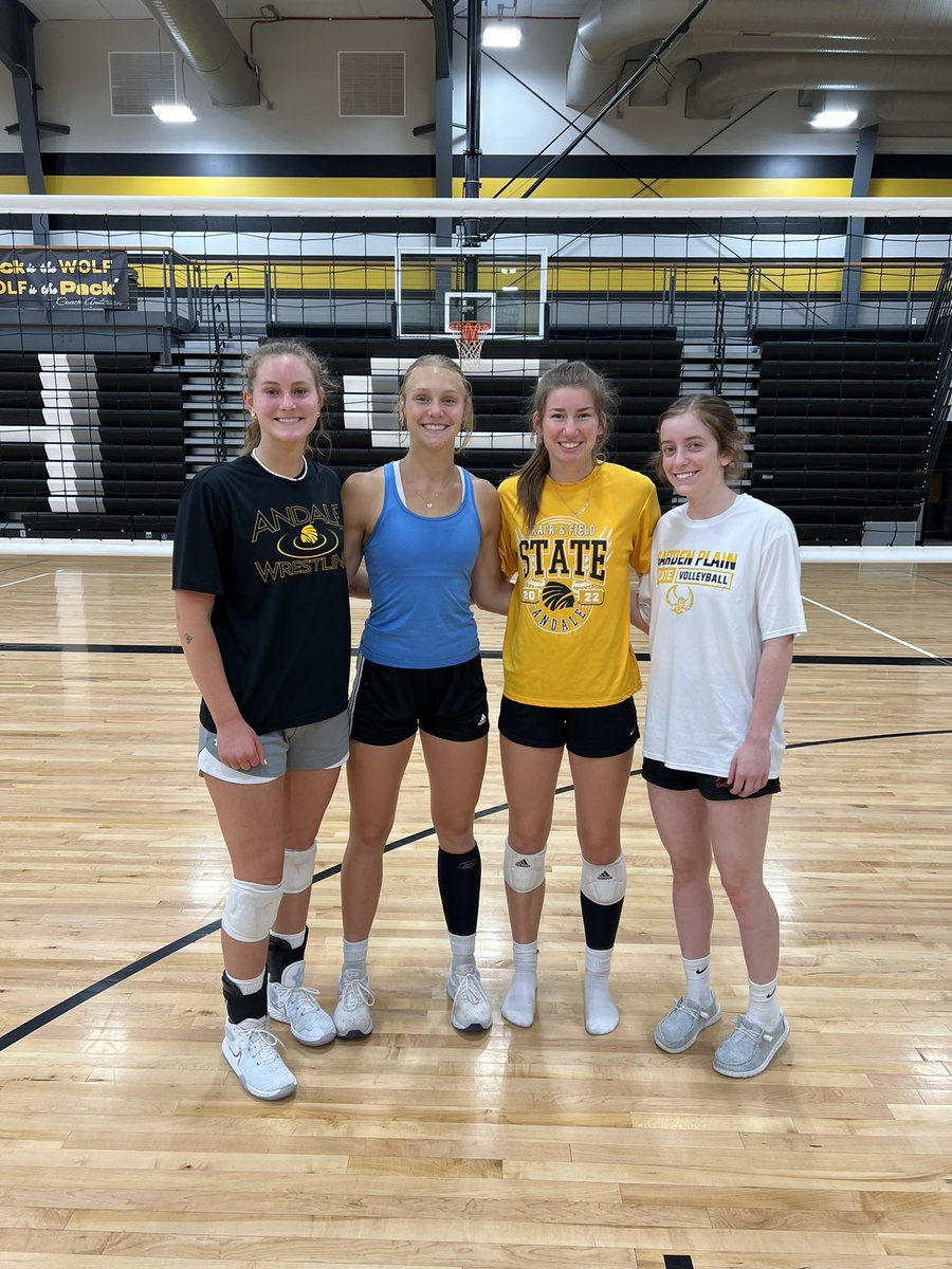Where do you need to be this Saturday, June 3rd at 4:30? Supporting these FOUR KVA ALL-STAR PLAYERS! 

Pretty impressive to have four players representing Kansas Volleyball from Renwick! 

📍Washburn University - Lee Arena
⏰ 4:30 PM